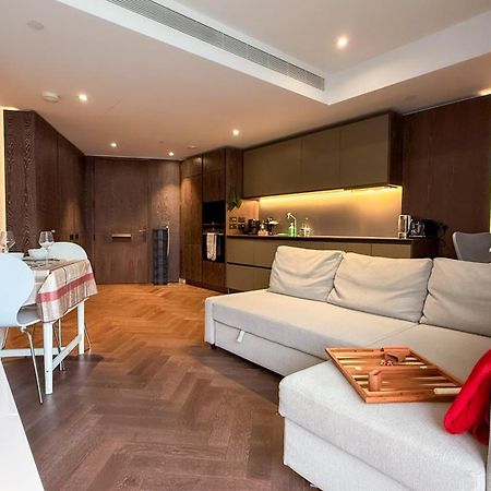 Luxury Apartment Steps From Battersea Power St And Close To Victoria & Chelsea London Exterior photo