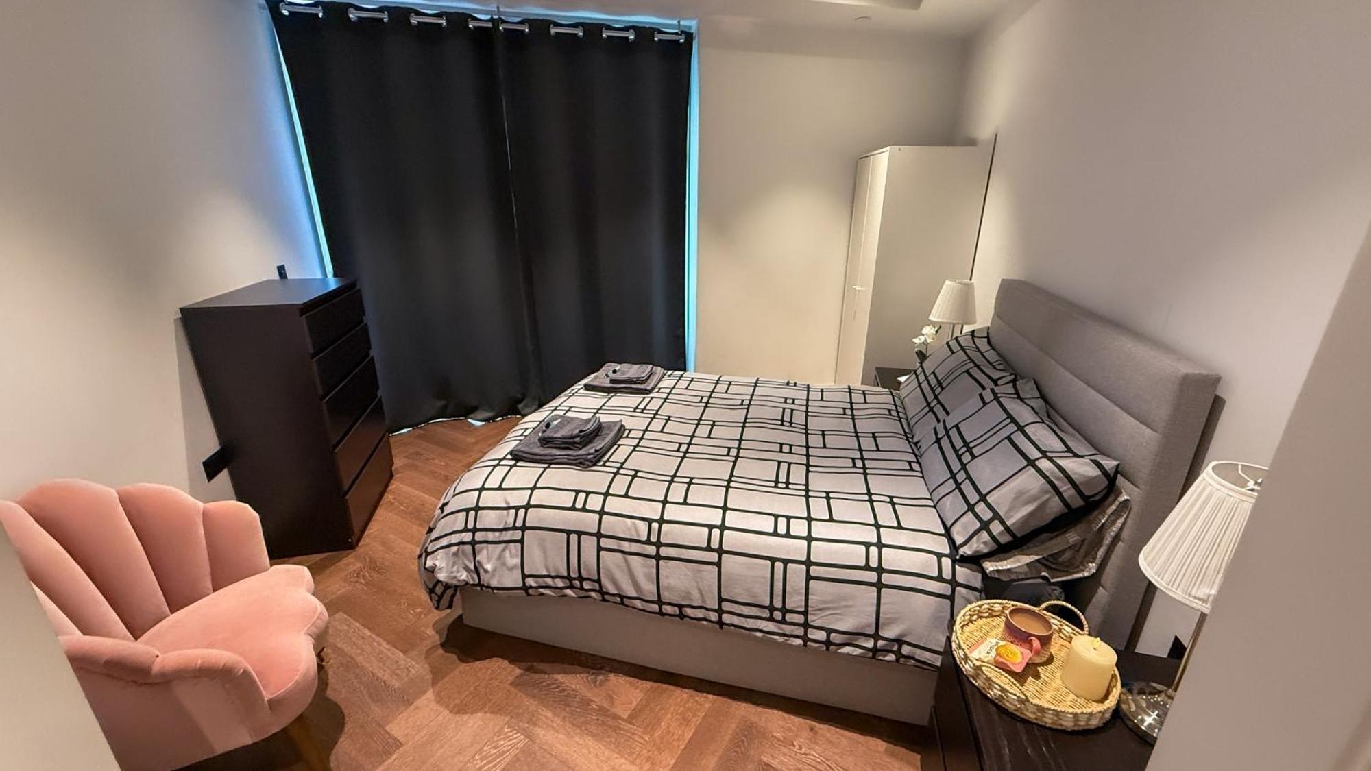 Luxury Apartment Steps From Battersea Power St And Close To Victoria & Chelsea London Exterior photo